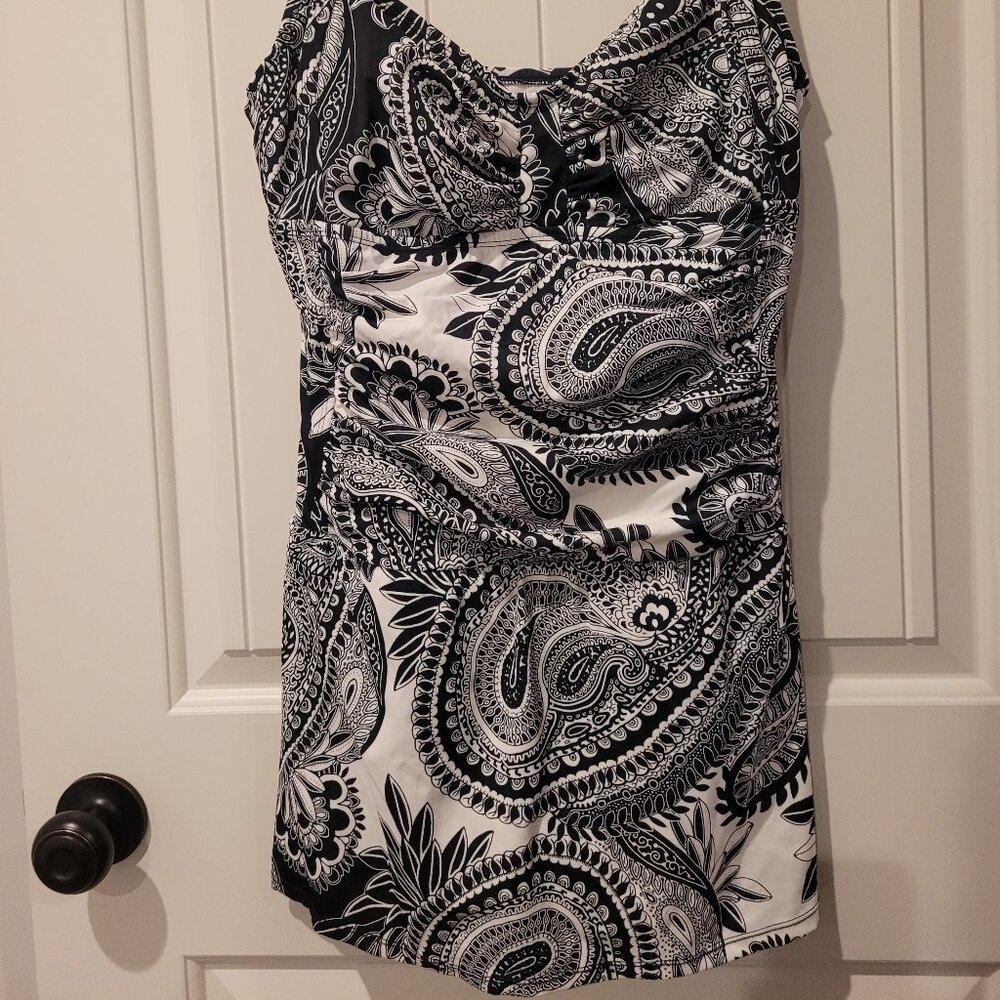 Womens Swimsuit Paisley Black and White Size L (12)